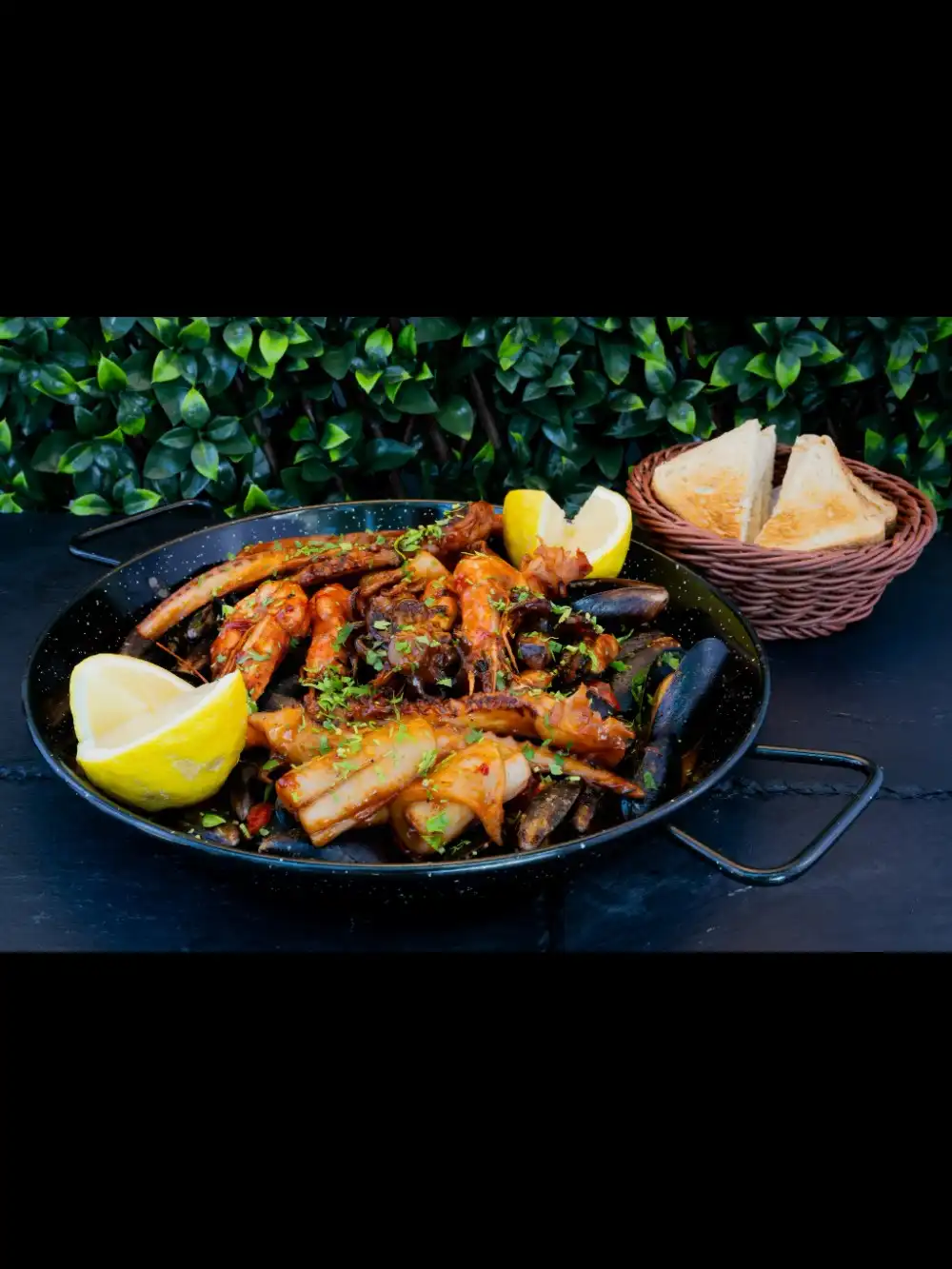 Fructe de Mare — meniul Tony's Eat & Drink Huși